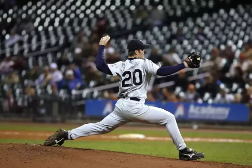 Small Ball Tactics in Baseball Hitting